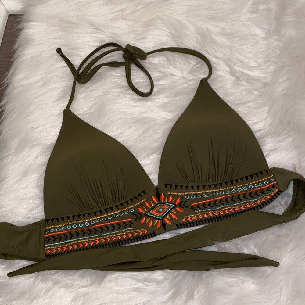 Women’s Embroidered Push-up Halter Bikini Top